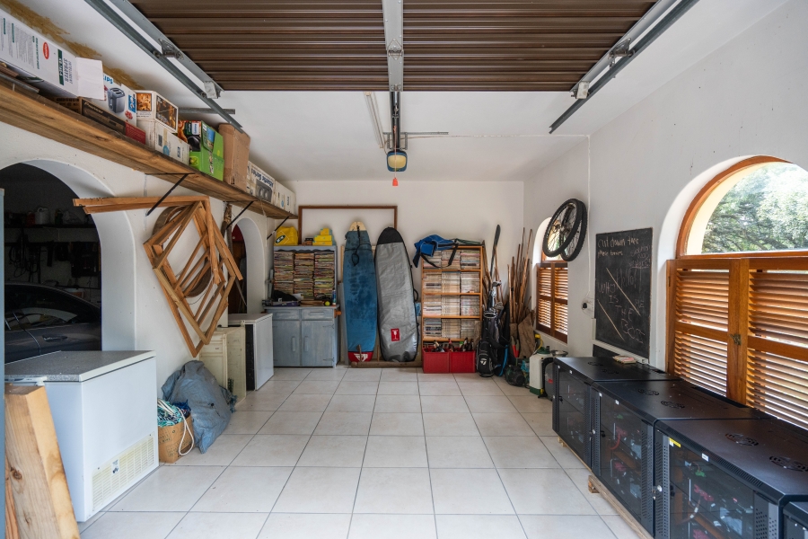 7 Bedroom Property for Sale in West Beach Eastern Cape